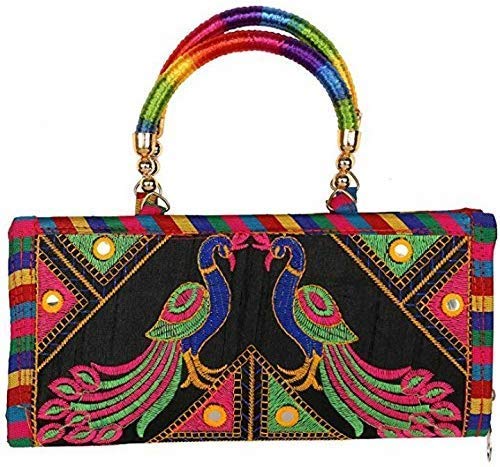 हर किसी की नज़र टिकेगी आपके इन पर्ल हैंडबैग पर, देखिए लेटेस्ट डिज़ाइन:  Pearl Handbags - Grehlakshmi